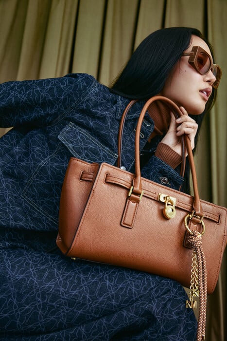 Μια νέα εποχή, μια νέα ιστορία: Η MODIVO παρουσιάζει την καμπάνια Φθινόπωρο/Χειμώνας 2025