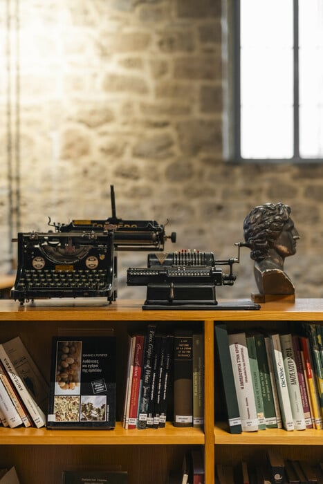 Ανοίγει στην Νάουσα η πρώτη Βιβλιοθήκη Οίνου της χώρας μας στη μνήμη του Γιάννη Μπουτάρη 