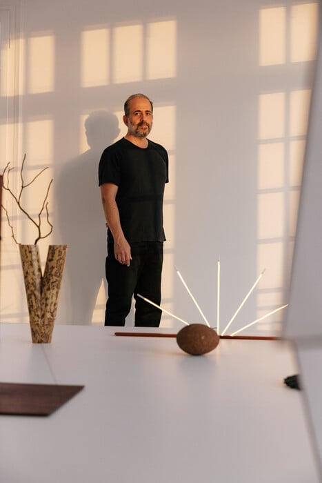 Ο μάγος της οικειότητας