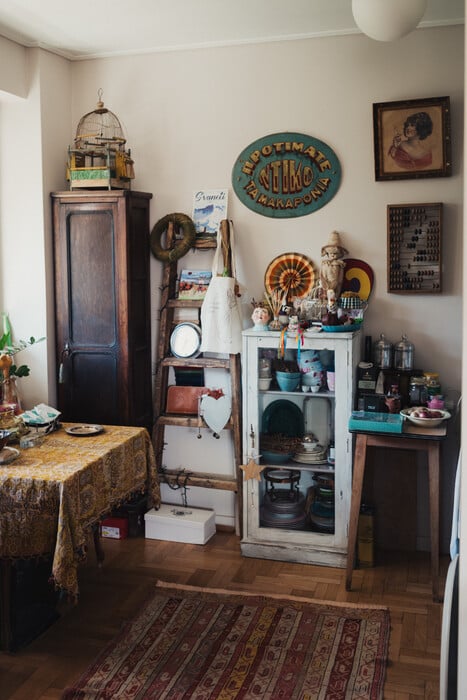 Ο παράδεισος των ευτελών / Ένα διαμέρισμα που κάνει τα ευτελή να μοιάζουν πολύτιμα