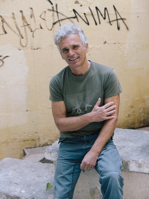 ΕΠΕΞ Γιάννης Φάγκρας: «Το μικρόβιο της απληστίας μπορεί να μας κάνει όλους κανίβαλους»