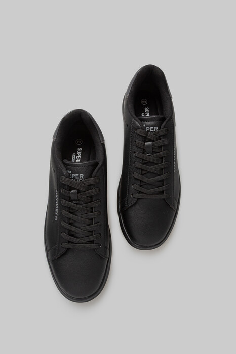 Superdry&Co: Η νέα συλλογή παπουτσιών FW25 κάνει level up στο street style σου 