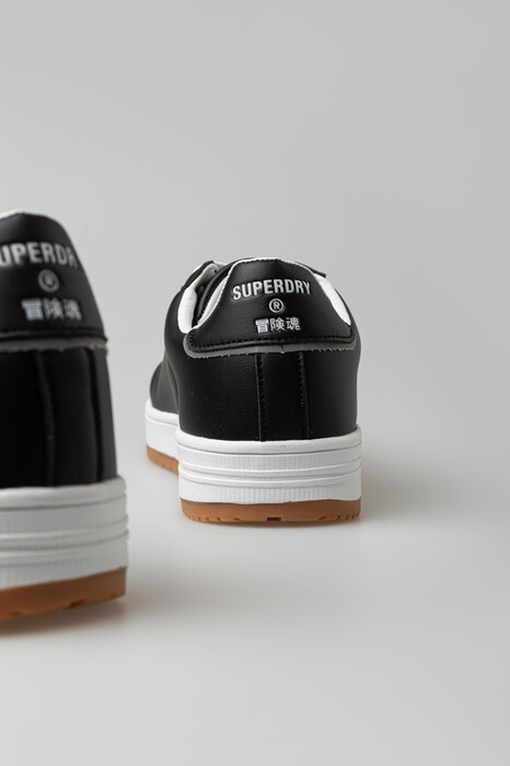 Superdry&Co: Η νέα συλλογή παπουτσιών FW25 κάνει level up στο street style σου 