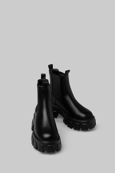 Superdry&Co: Η νέα συλλογή παπουτσιών FW25 κάνει level up στο street style σου 