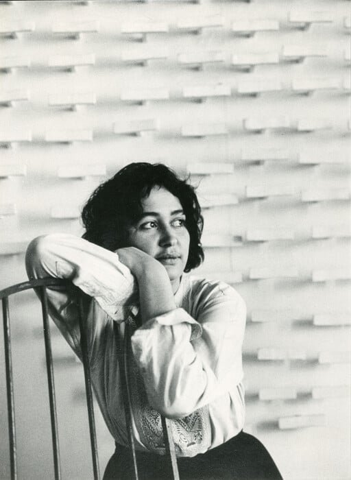 Τα έργα της Χρύσας δεν φοβούνται τον χώρο και τον χρόνο