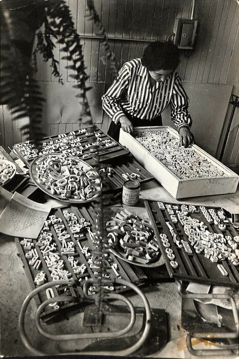 Τα έργα της Χρύσας δεν φοβούνται τον χώρο και τον χρόνο