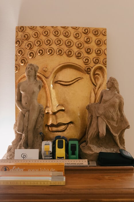 Ένας χώρος με χιούμορ και αυτοσαρκασμό