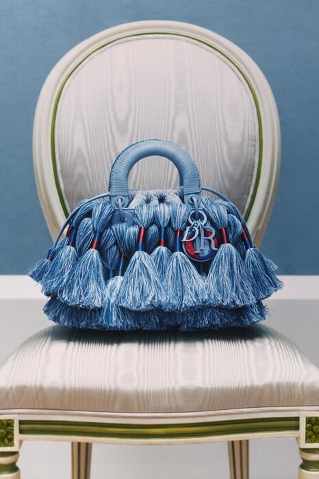 Η επιστροφή των it-bags