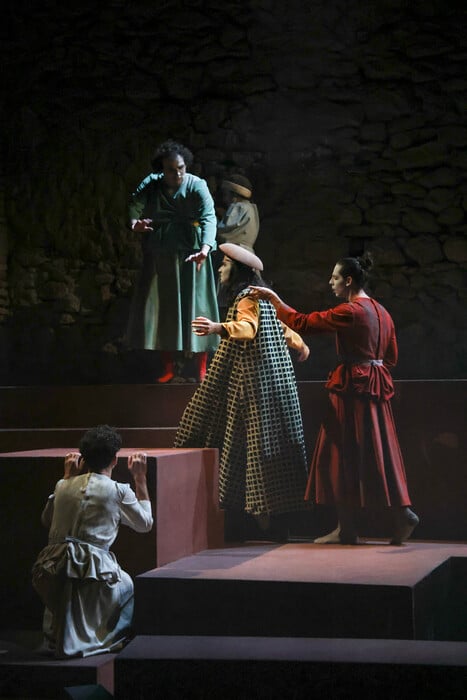 ΕΠΕΞΕΡΓ. Το πλατωνικό Συμπόσιο στη χώρα των νεκροζωντανών