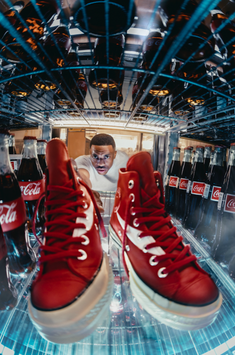 H νέα capsule συλλογή Coca Cola είναι έτοιμη να την αγαπήσεις και να την μοιραστείς