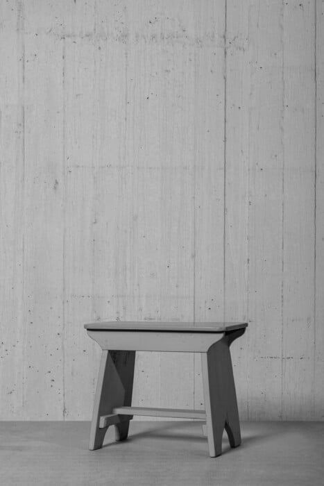 Μια επιπλοποιία ενός και πλέον αιώνα συνδέεται με τη σύγχρονη τέχνη 