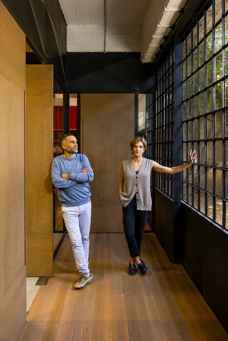 Μια επιπλοποιία ενός και πλέον αιώνα συνδέεται με τη σύγχρονη τέχνη 