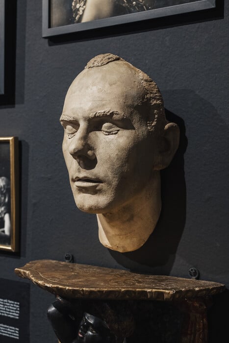 10 + 1 σπάνια αντικείμενα και έργα τέχνης από την έκθεση «Εγώ, ο Ανδρέας Βουτσινάς» 