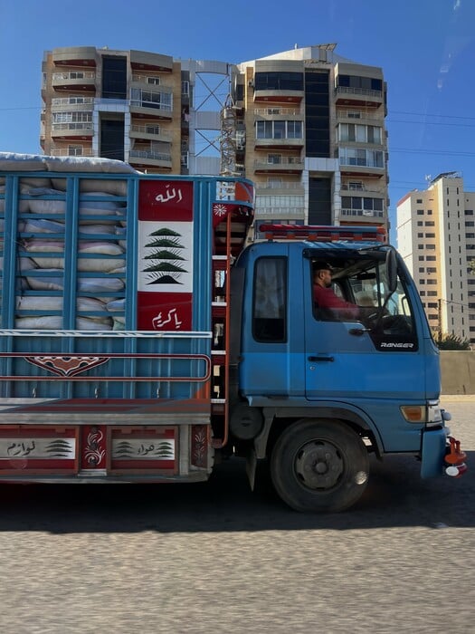Tαξίδι στην εμπόλεμη Βηρυτό: Χαμπίμπι – κι ας πετούν από πάνω μας τα drones
