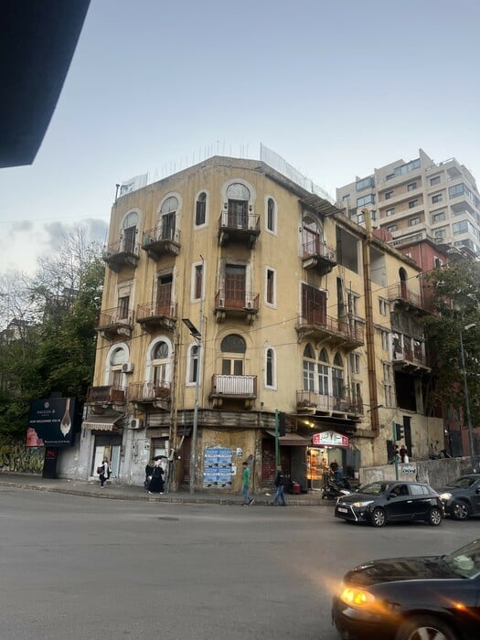 Tαξίδι στην εμπόλεμη Βηρυτό: Χαμπίμπι – κι ας πετούν από πάνω μας τα drones