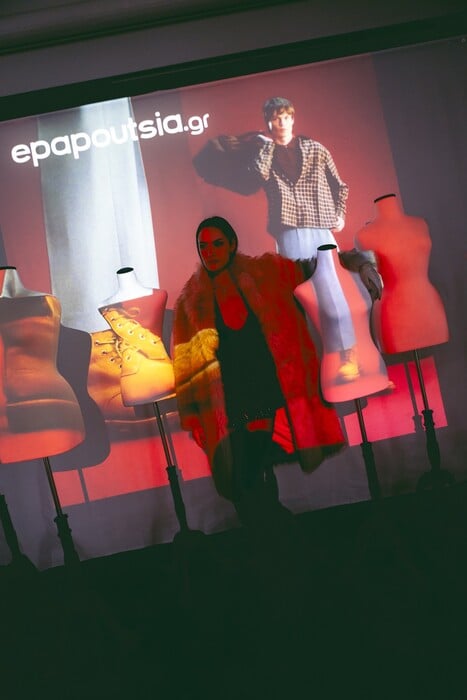 MODIVO & epapoutsia.gr παρουσιάζουν τις χειμερινές συλλογές 2025 μέσα από μια iconic εμπειρία Fashion Art Gallery