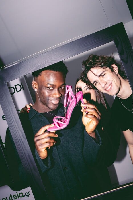 MODIVO & epapoutsia.gr παρουσιάζουν τις χειμερινές συλλογές 2025 μέσα από μια iconic εμπειρία Fashion Art Gallery