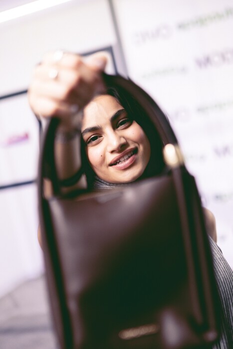 MODIVO & epapoutsia.gr παρουσιάζουν τις χειμερινές συλλογές 2025 μέσα από μια iconic εμπειρία Fashion Art Gallery