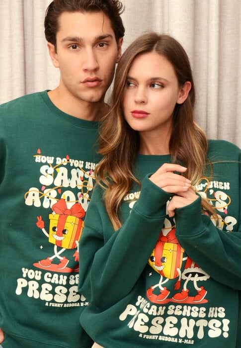 Πώς να φορέσεις το Ugly Christmas Sweater φέτος στις Γιορτές