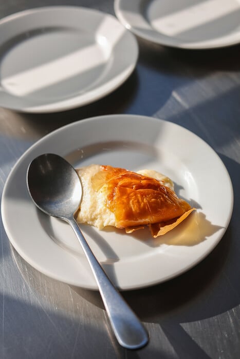 To γαλακτομπούρεκο του Πλυτά είναι το καλύτερο της Αθήνας