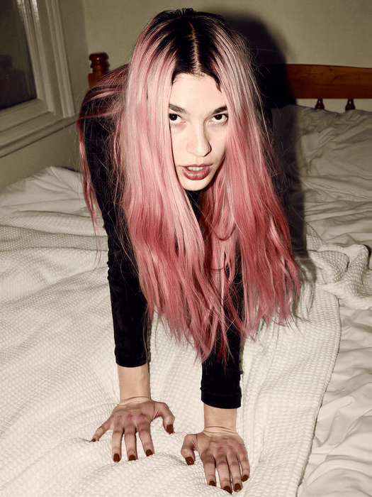 Η νέα γενιά της ελληνικής trap: Οι AI καλλιτέχνιδες που διερευνούν τα όρια ανάμεσα στο ανθρώπινο και το ψηφιακό