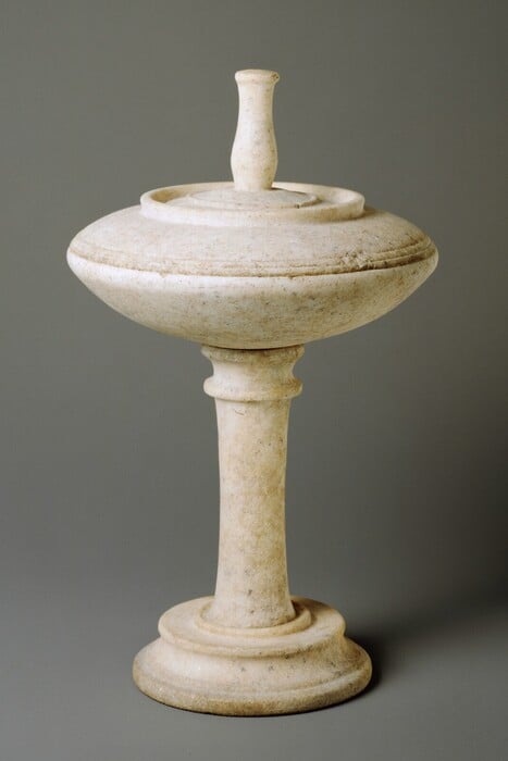 Πώς ήταν τα αρώματα στην αρχαιότητα; Μια πινακίδα αποκάλυψε μια συνταγή