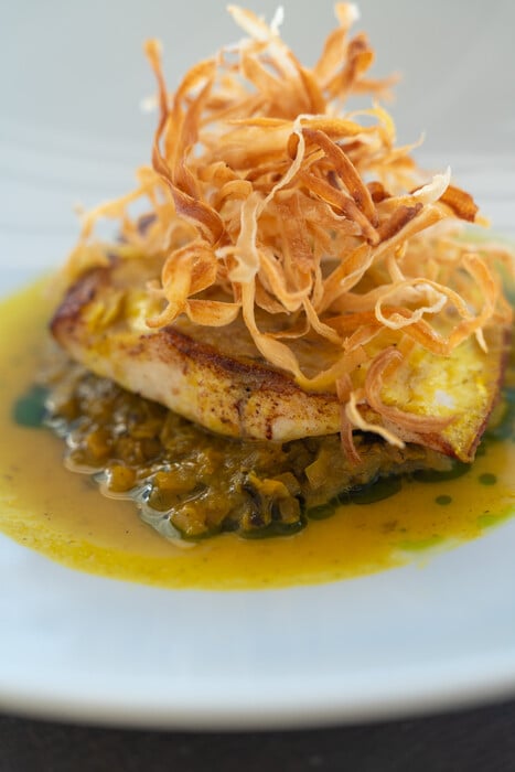 Στο Mylos της Γλυφάδας για ένα από τα καλύτερα ταρτάρ τόνου της πόλης