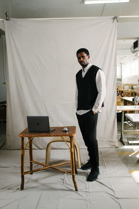 This was a sheet: Όταν τα λινά των ξενοδοχείων γίνονται uniforms & amenities με πράσινο αποτύπωμα