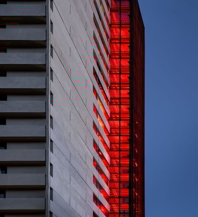 Το President Hotel Athens αποκαλύπτει την ανανεωμένη εξωτερική κλίμακα πυρασφάλειας με την υπογραφή του Minos Digenis Arquitectos