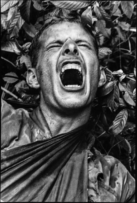 Ο πόλεμος του Βιετνάμ μέσα από τον ατρόμητο φακό της Κάθριν Λερουά 