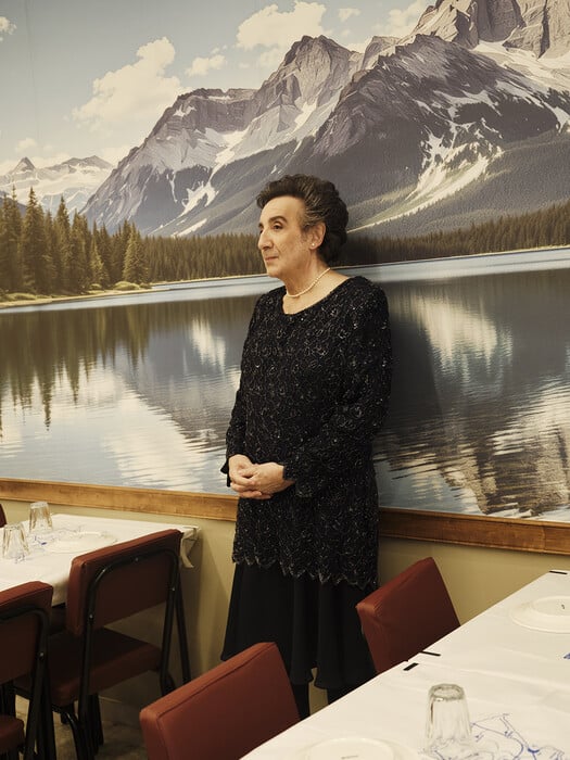 Τζένη Τζένη: Οι πρώτες Φωτογραφίες από την πολυαναμενόμενη παραγωγή σε σκηνοθεσία του Νίκου Καραθάνου