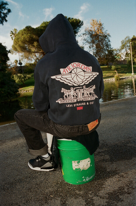 Levi’s® x Jordan & “Behind Every Original”: Όταν το denim γράφει ιστορία τόσο μπροστά όσο και πίσω
