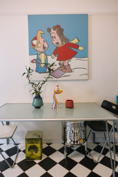 Ένα σπίτι με γάτες και μηχανές / Ένα σπίτι που νιαουρίζει και μαρσάρει