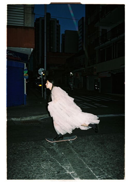 «Touching Ground»: Η ατρόμητη skate κουλτούρα του Μεντεγίν