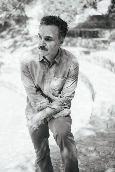 Σιαμάκ Ετεμάντι: «Οι Ιρανοί έχουν δείξει εντυπωσιακή αντοχή και θάρρος»