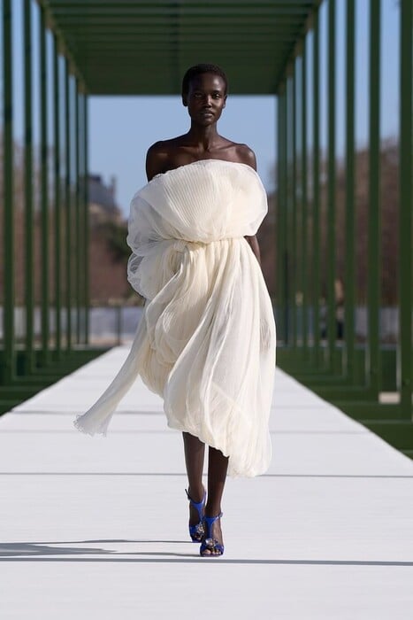 H πολυτέλεια που διασκεδάζει ή απλά επιδεικνύεται