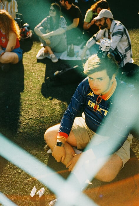 Ο τρυφερός, αναλογικός κόσμος της Ληλένας Μαρίνου