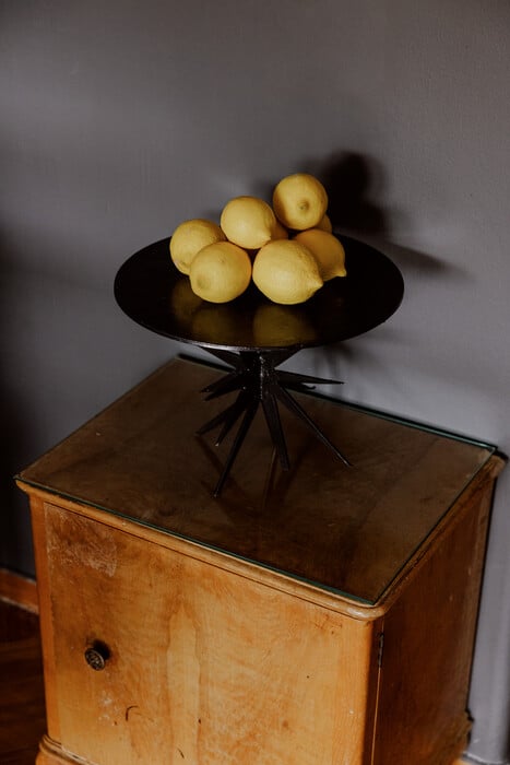 Ένα σπίτι που δεν κρύβεται/Ένα ηλιόλουστο ρετιρέ με vintage ψυχή