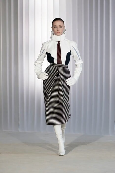 Licence to Play Ή Παίζοντας (σκληρά) με τη μόδα.