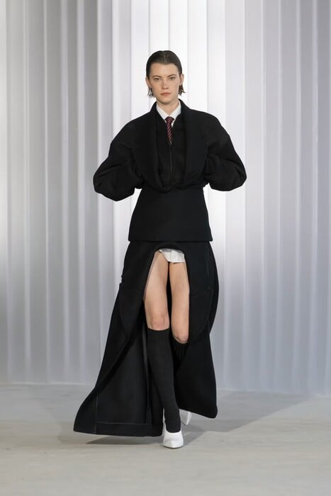 Licence to Play Ή Παίζοντας (σκληρά) με τη μόδα.