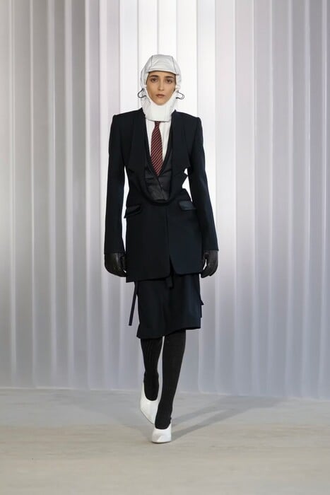 Licence to Play Ή Παίζοντας (σκληρά) με τη μόδα.