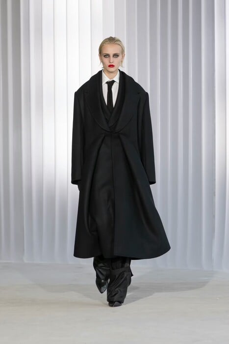 Licence to Play Ή Παίζοντας (σκληρά) με τη μόδα.