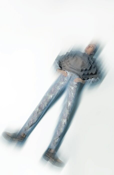 «Είσαι ό,τι φοράς», μια έκθεση για την τέχνη και το ρούχο στον 21ο αιώνα