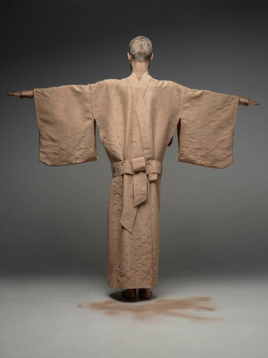 «Είσαι ό,τι φοράς», μια έκθεση για την τέχνη και το ρούχο στον 21ο αιώνα