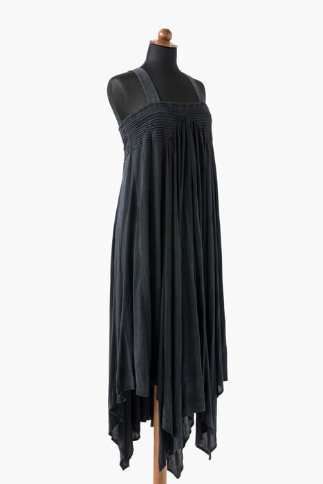 «Είσαι ό,τι φοράς», μια έκθεση για την τέχνη και το ρούχο στον 21ο αιώνα