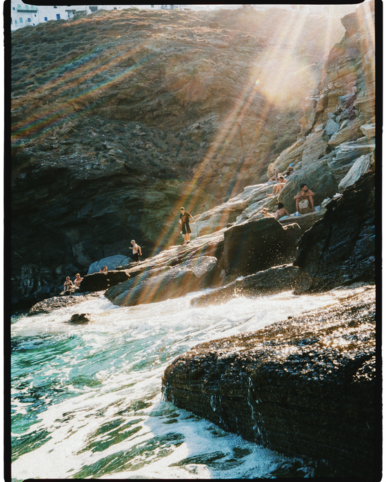 Οι όμορφες, μικρές στιγμές της Αθήνας με τη ματιά του Ντάγκλας Μάρτιν Έβελι