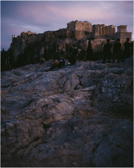 Οι όμορφες, μικρές στιγμές της Αθήνας με τη ματιά του Ντάγκλας Μάρτιν Έβελι