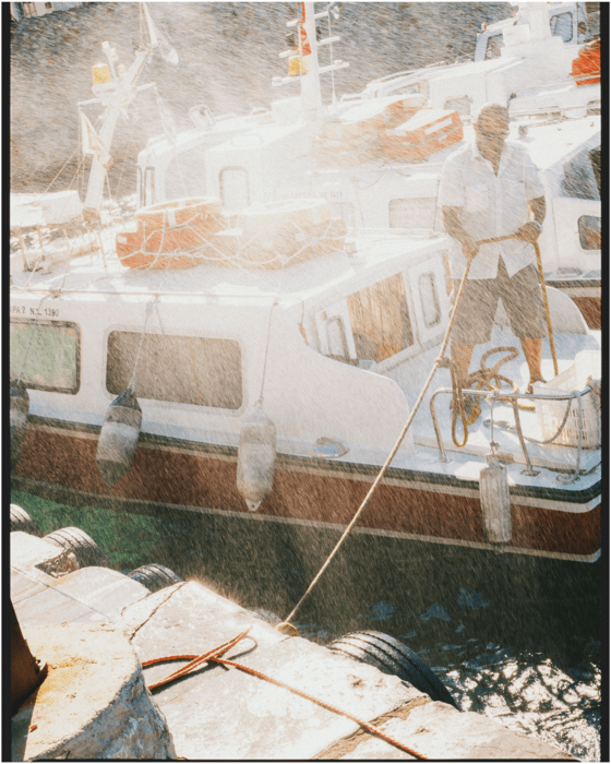 Οι όμορφες, μικρές στιγμές της Αθήνας με τη ματιά του Ντάγκλας Μάρτιν Έβελι