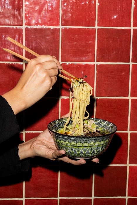 Μια βραδιά ιαπωνικής pub κουλτούρας στο Κολωνάκι 