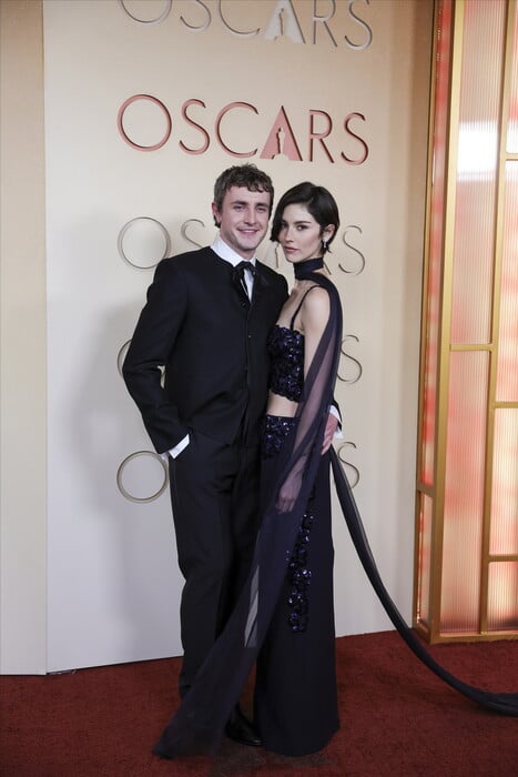 Όσκαρ 2026: Οι εμφανίσεις που ξεχώρισαν στο κόκκινο χαλί